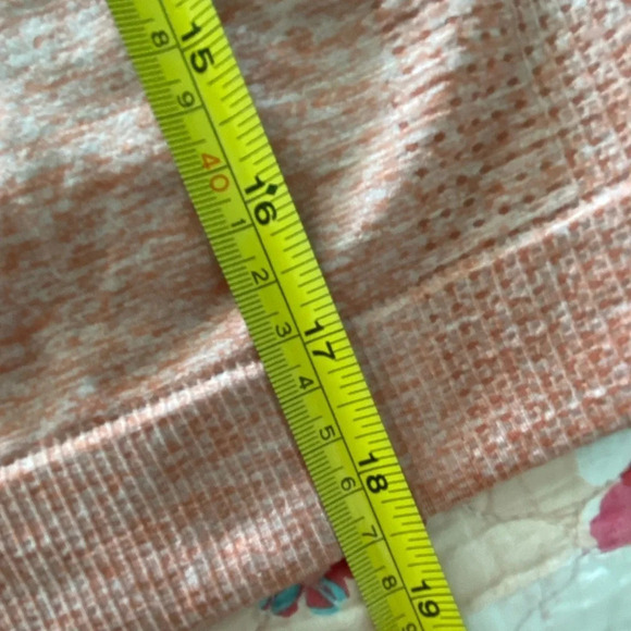 Victoria’s Secret Pink Seamless Top Dusty Pink or Coral Size Medium - Picture 8 of 8